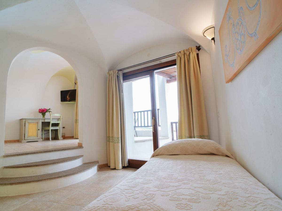 Hotel Pedra Santa Baja Sardinia Εξωτερικό φωτογραφία